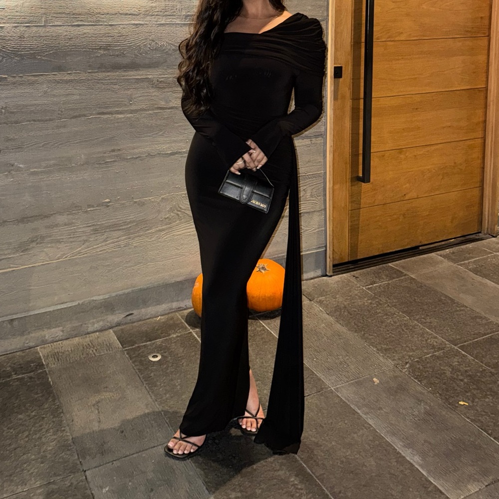 Club L London Black Asymmetrical Dress